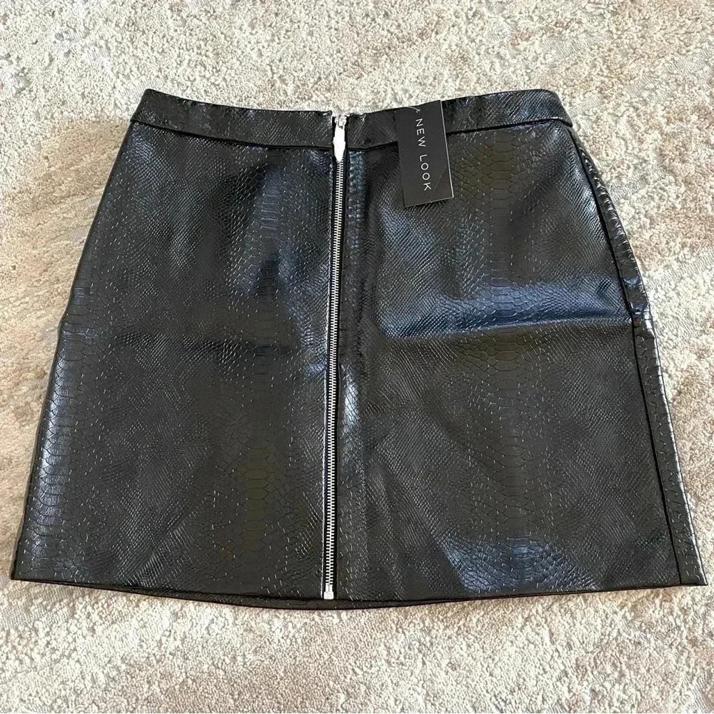 New Look NWT Faux Leather Mini Skirt Black Croc Embossed Full Zipper: 10